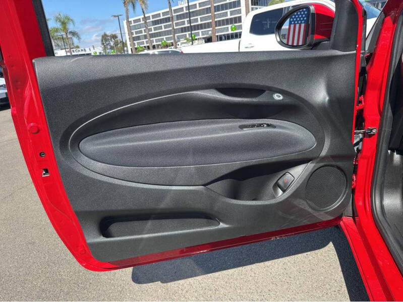 2024 FIAT 500e Inspi(RED)