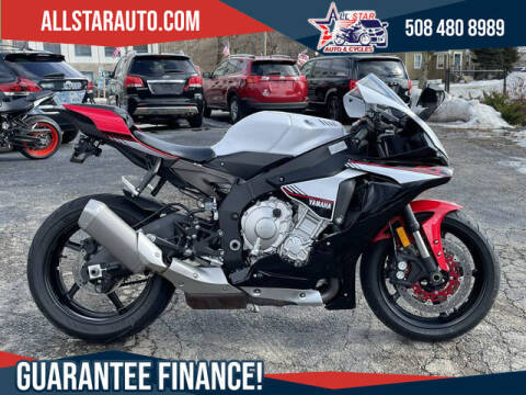 2016 Yamaha YZF-R1