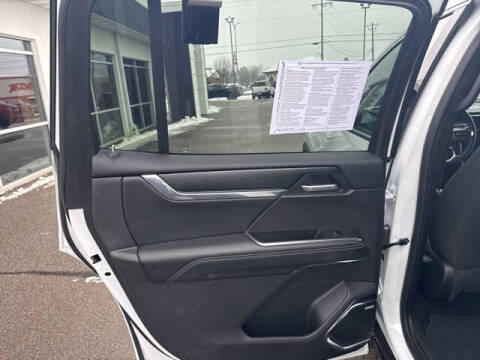 2025 GMC Acadia Elevation