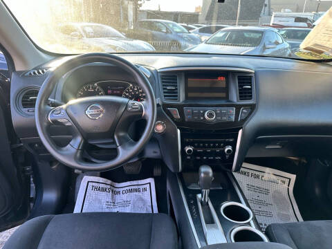 2015 Nissan Pathfinder S