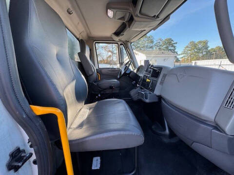 2018 International DuraStar 4300
