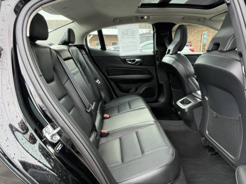 2020 Volvo S60 T5 Momentum