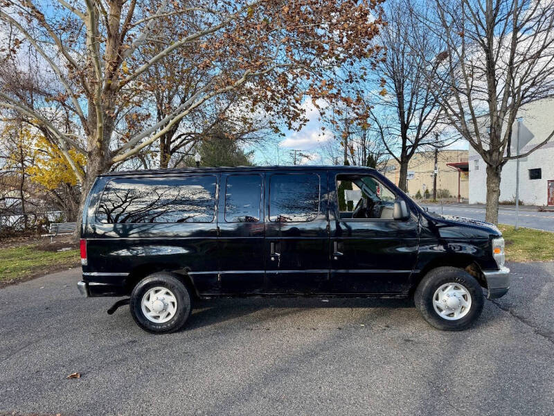 2011 Ford E-Series E-350 SD XLT