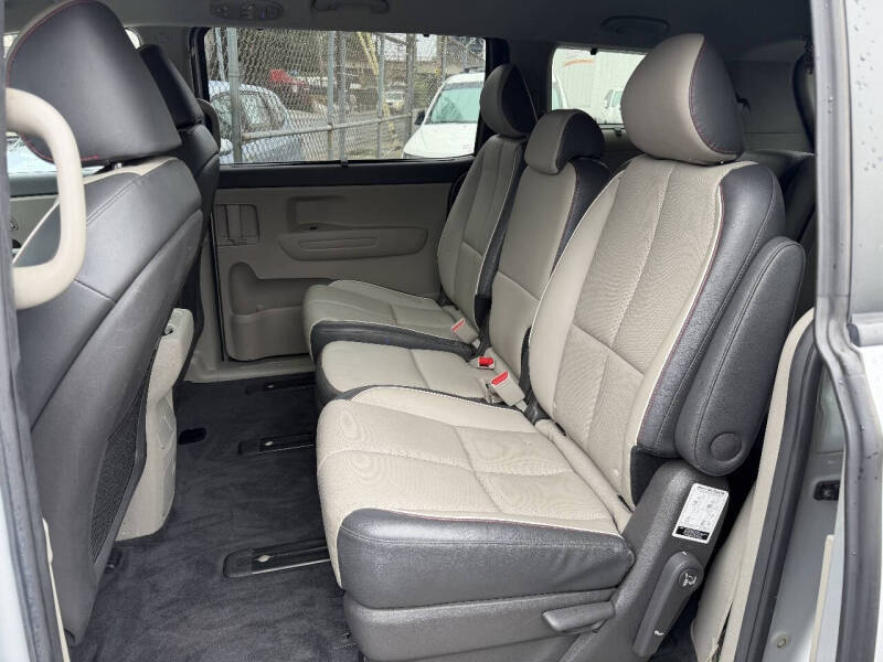 2017 Kia Sedona LX
