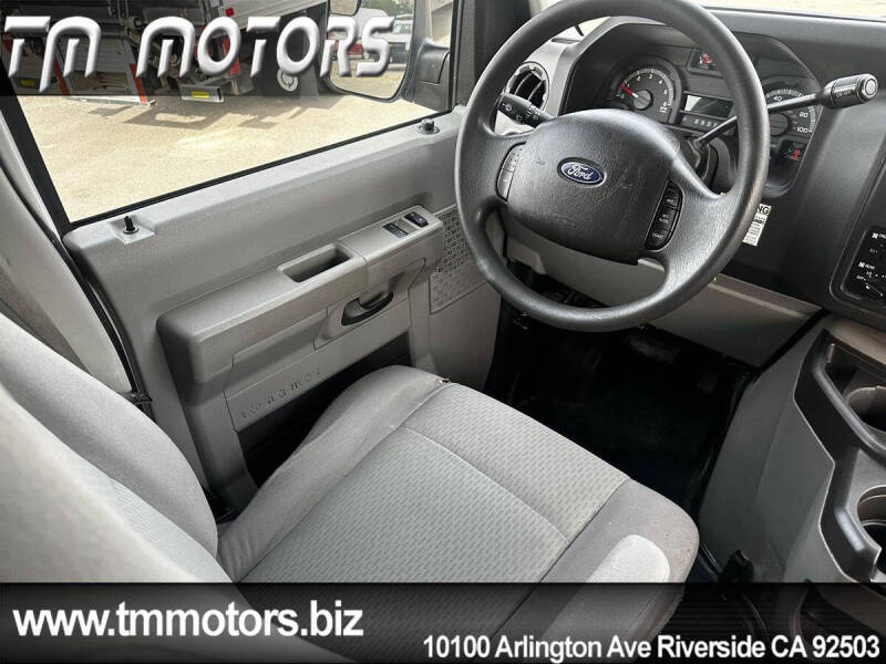 2011 Ford E-Series E-350 SD XLT