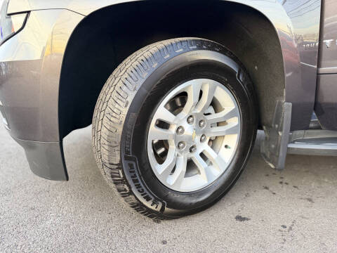 2017 Chevrolet Suburban LT