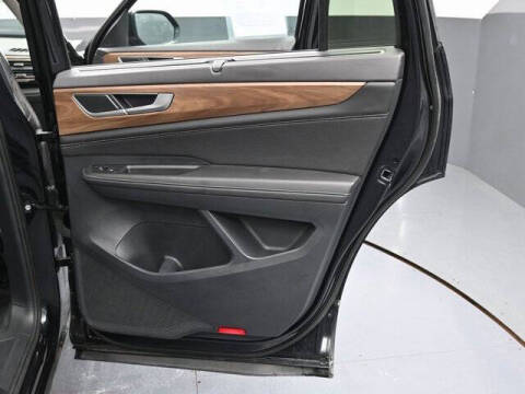 2024 Volkswagen Atlas SE