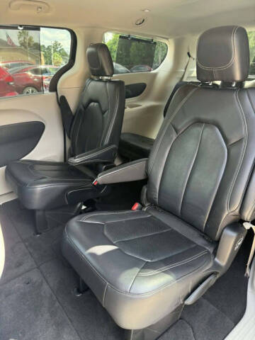2022 Chrysler Pacifica Touring L