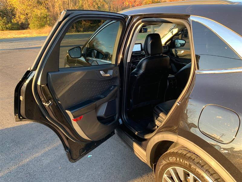 2020 Ford Escape Titanium