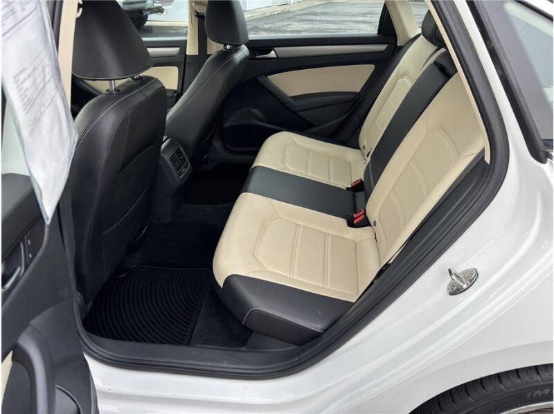 2015 Volkswagen Passat