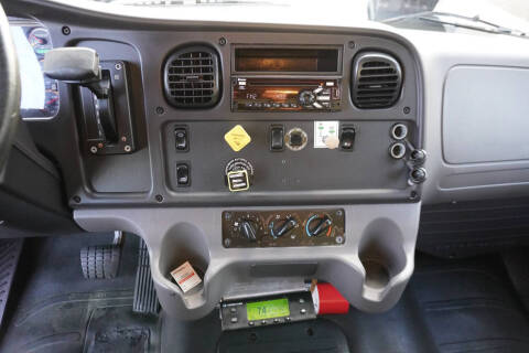 2018 Freightliner M2 106