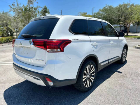 2019 Mitsubishi Outlander ES