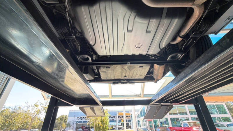 1990 Chrysler New Yorker