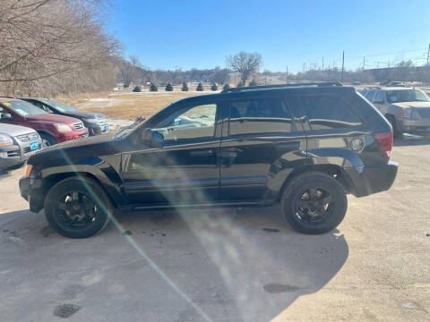 2005 Jeep Grand Cherokee for sale at Iowa Auto Sales, Inc in Sioux City IA