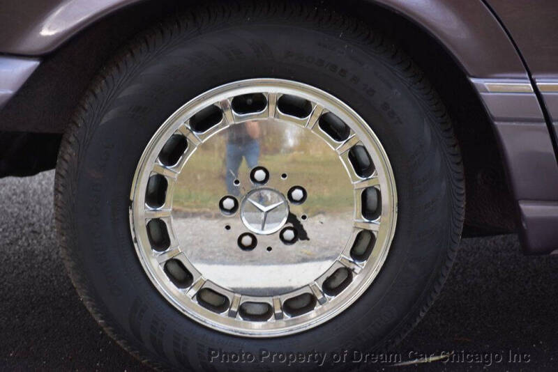 1991 Mercedes-Benz 560-Class 560 SEL