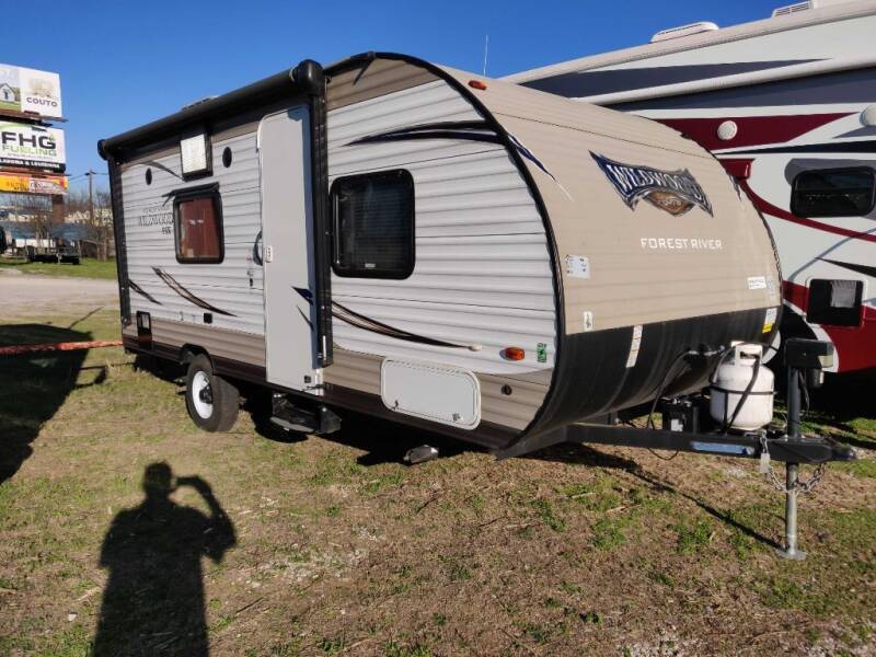 2017 Forest River WILDWOOD 186RB for sale at Texas RV Trader in Cresson TX