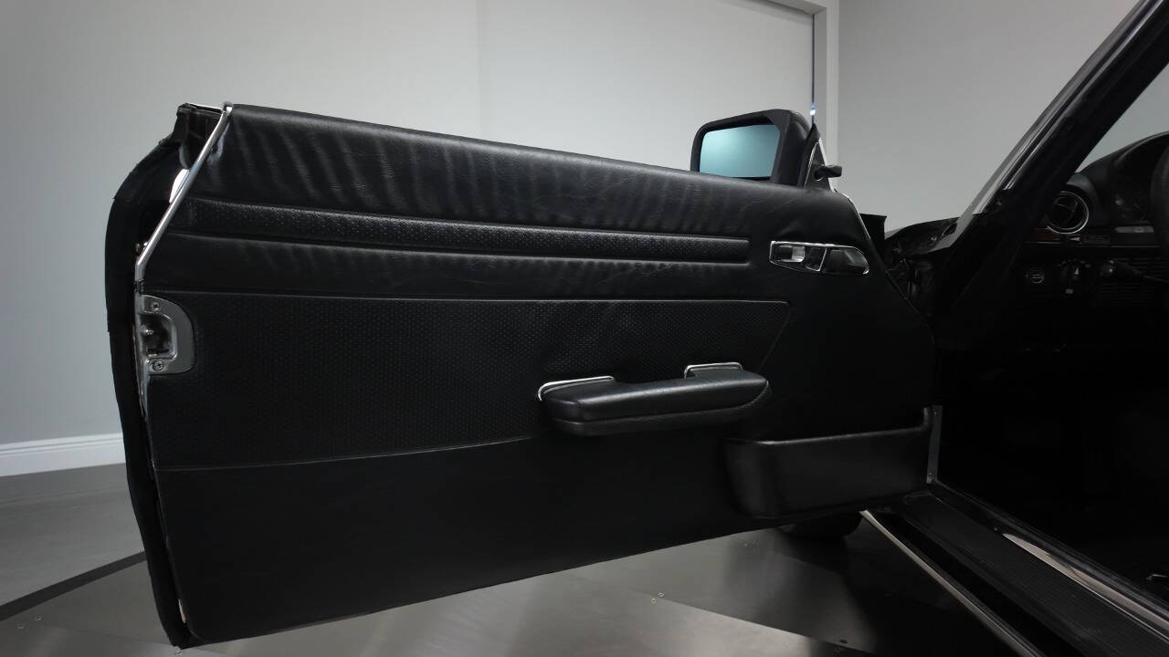 1982 Mercedes-Benz 380-Class 49