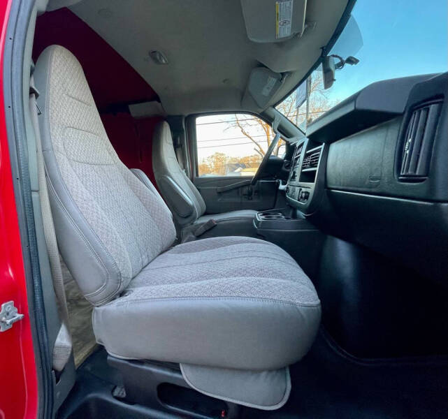 2018 GMC Savana 2500