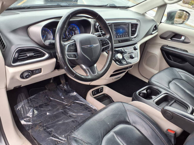2020 Chrysler Pacifica Touring L