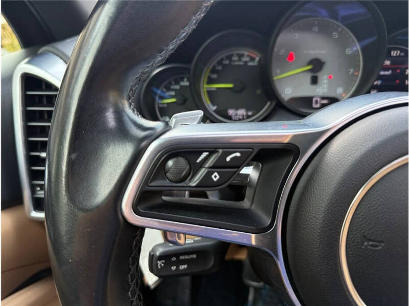 2016 Porsche Cayenne S E-Hybrid