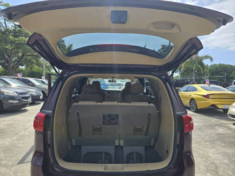 2016 Kia Sedona LX