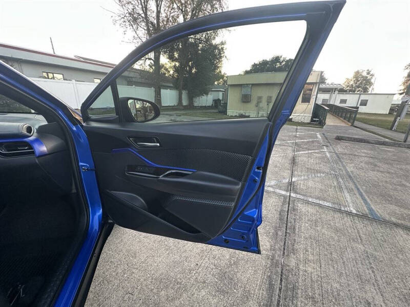 2021 Toyota C-HR XLE