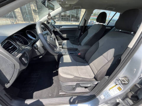 2016 Volkswagen e-Golf SE