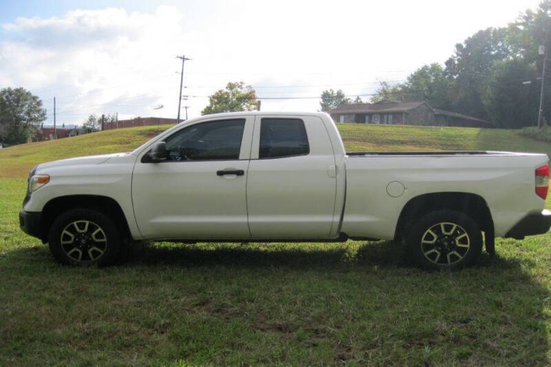 2016 Toyota Tundra SR