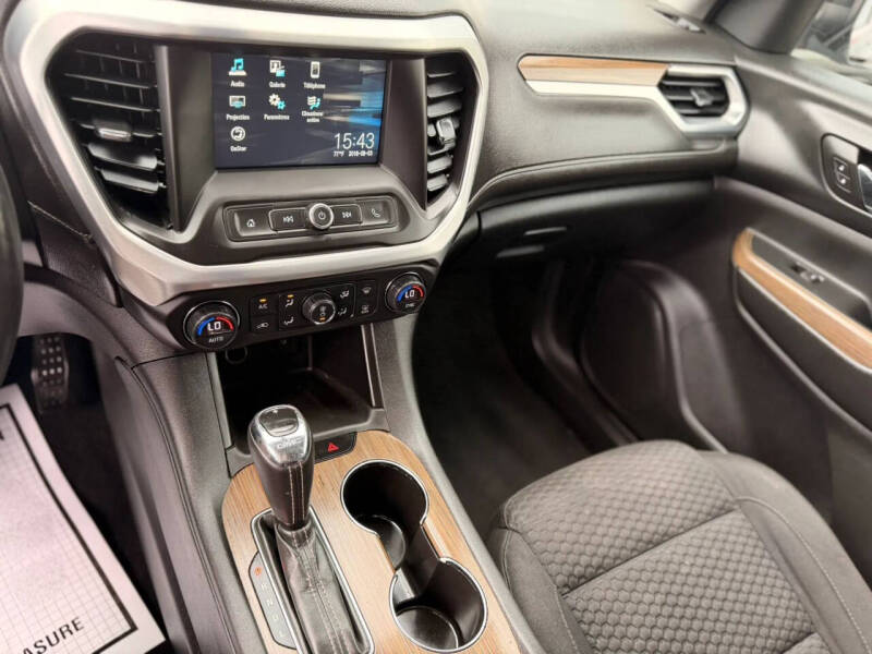 2017 GMC Acadia SLE-1