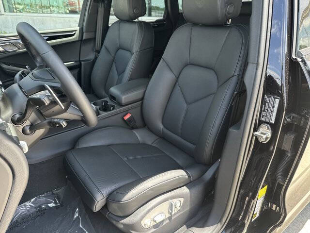 2025 Porsche Macan