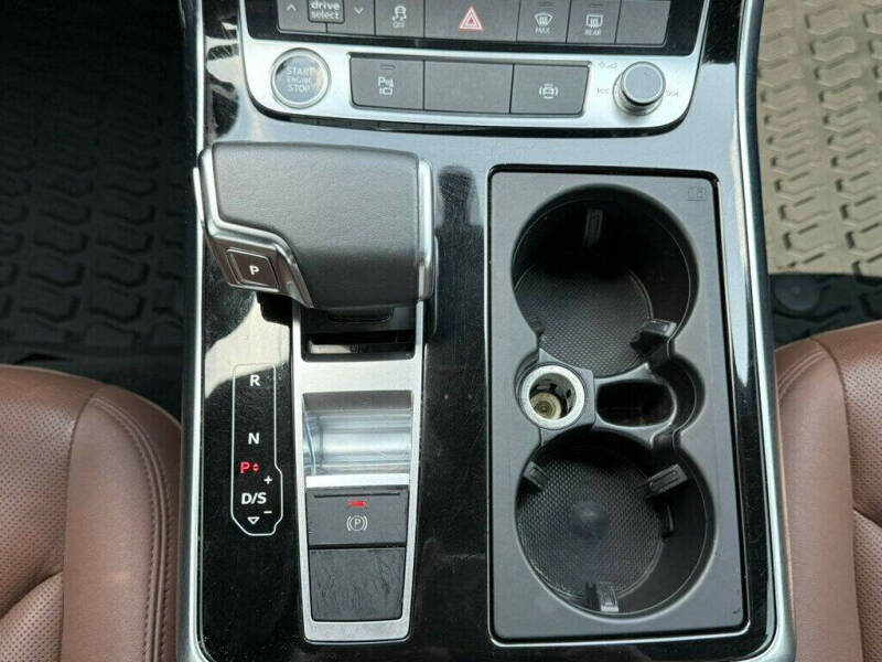 2021 Audi Q8 quattro Premium Plus 55 TFSI