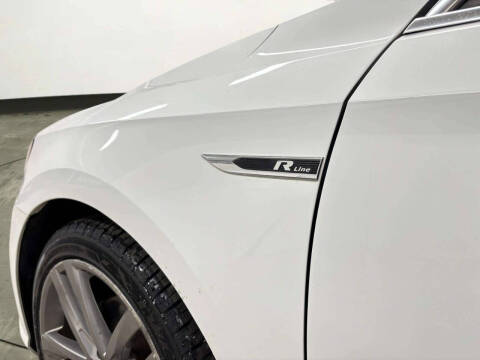 2017 Volkswagen Passat 1.8T R-Line