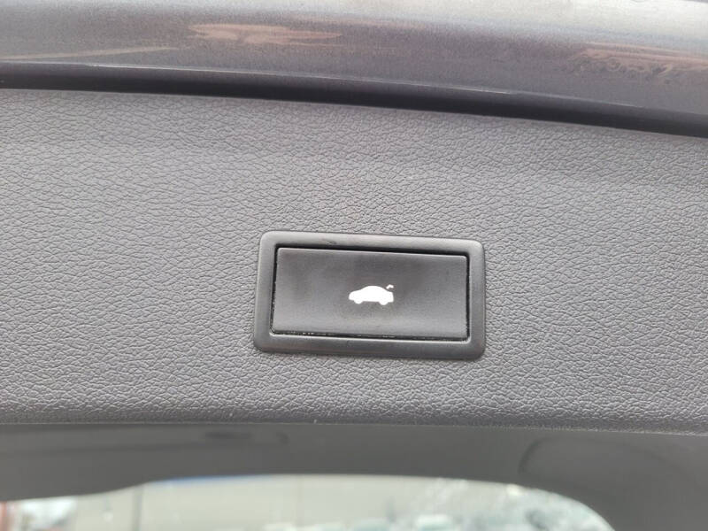 2012 Audi Q5 3.2 quattro Premium Plus