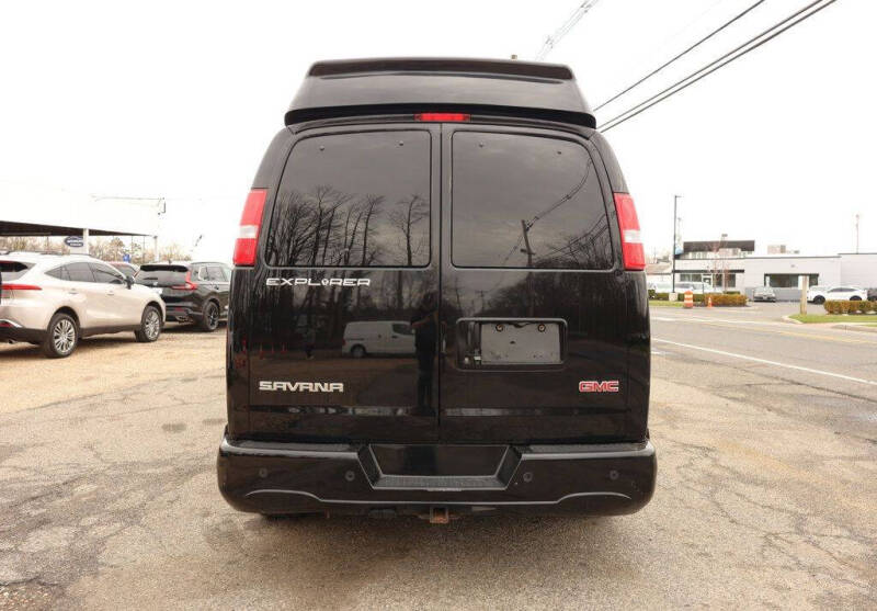 2018 GMC Savana 2500