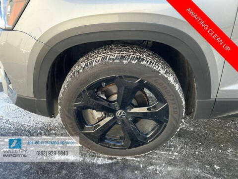 2025 Volkswagen Taos SEL 4Motion