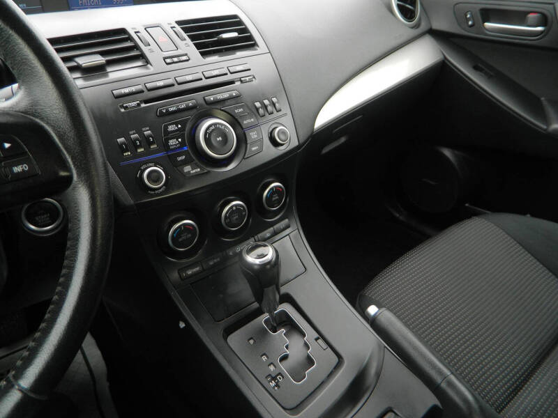 2013 Mazda MAZDA3 i Touring