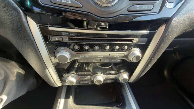 2015 Nissan Pathfinder SV