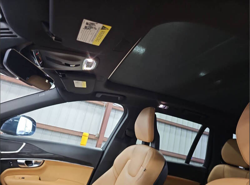 2018 Volvo XC90 T5 Momentum 7-Passenger