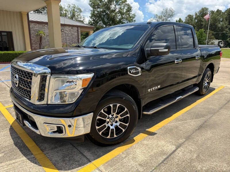 2017 Nissan Titan SV