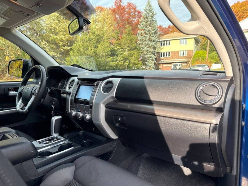 2014 Toyota Tundra SR5