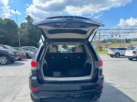 2017 Jeep Grand Cherokee Laredo