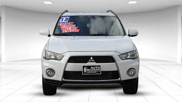 2013 Mitsubishi Outlander for sale at AUTO LEADS in Pasadena, TX