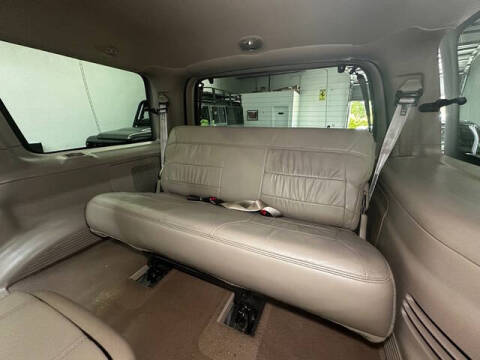 2002 Lincoln Navigator