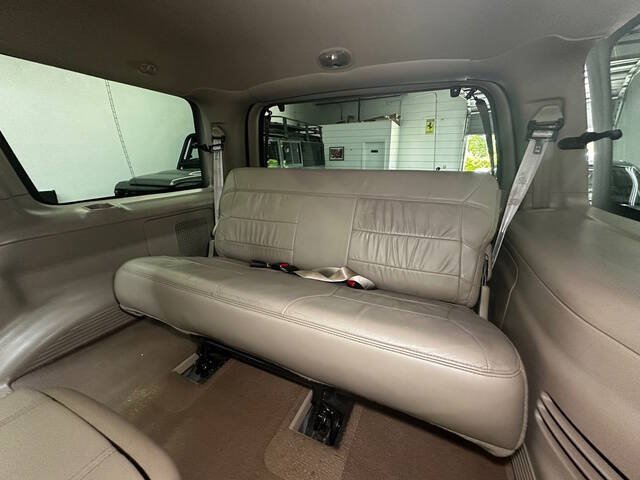 2002 Lincoln Navigator