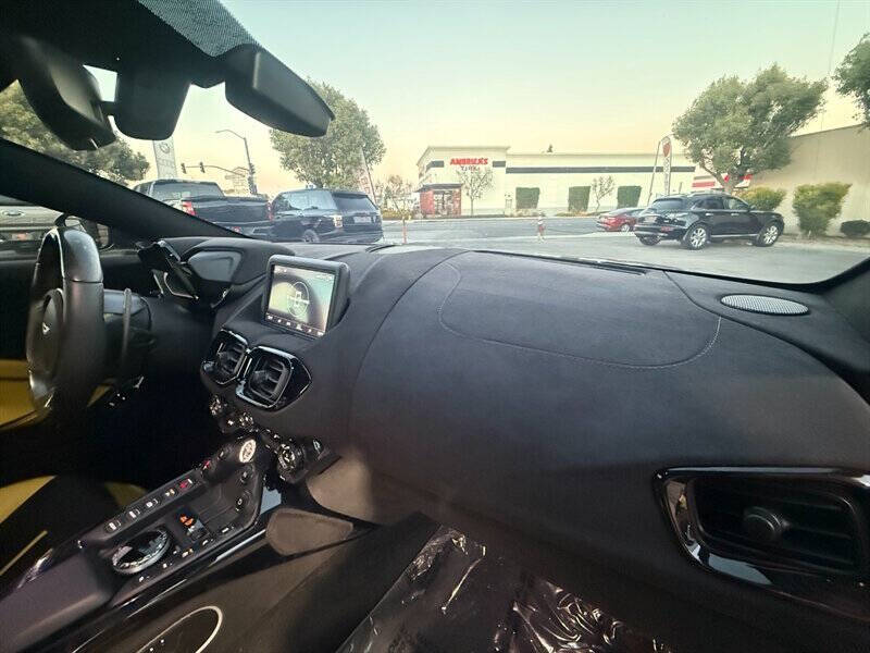 2020 Aston Martin Vantage