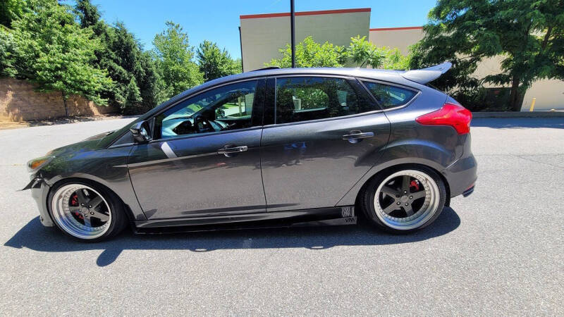 2018 Ford Focus ST
