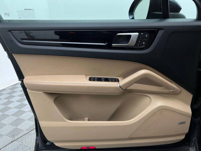 2022 Porsche Cayenne