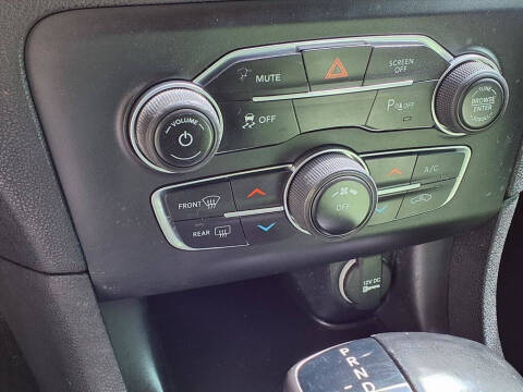 2019 Dodge Charger SXT