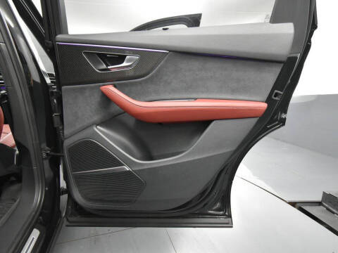 2024 Audi SQ7 4.0T quattro Premium Plus