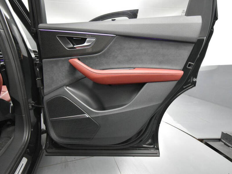 2024 Audi SQ7 4.0T quattro Premium Plus